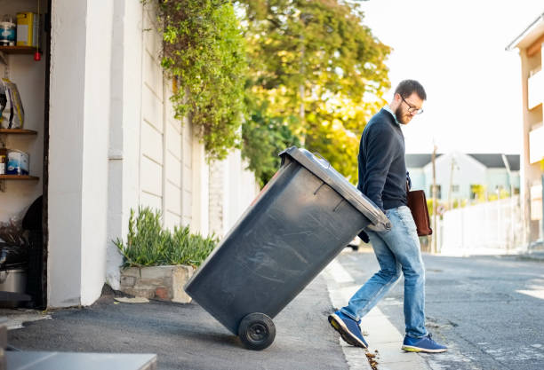 Best Attic Cleanout Services  in Fairmont, MN